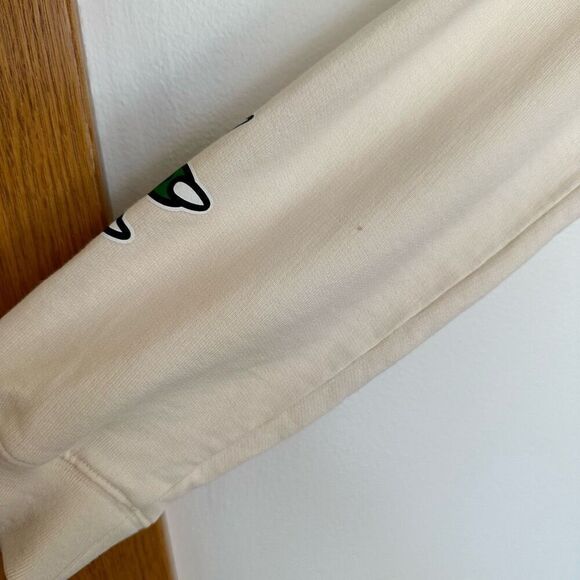 Lacoste Boy's Cream Holiday Badge Crewneck Sweatshirt - Picture 6 of 11